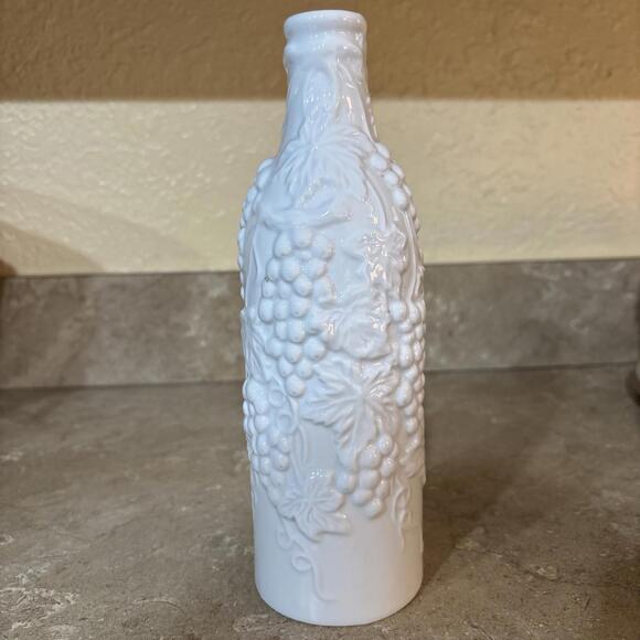 Other - BASIC Porcelana collection by Home Essentials & Beyond Vase/jug